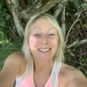 Suzanne Elizabeth Jones