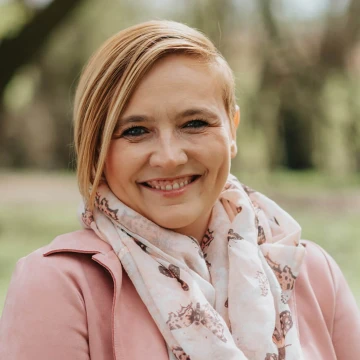 Claire Heitz