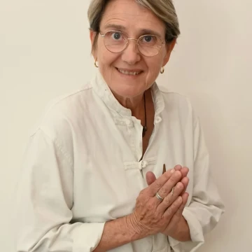 Corinne Rum
